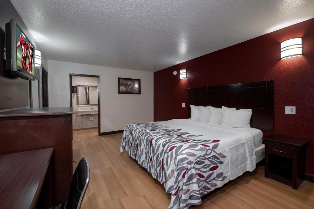 Suite King with Kitchen Non-Smoking interior
