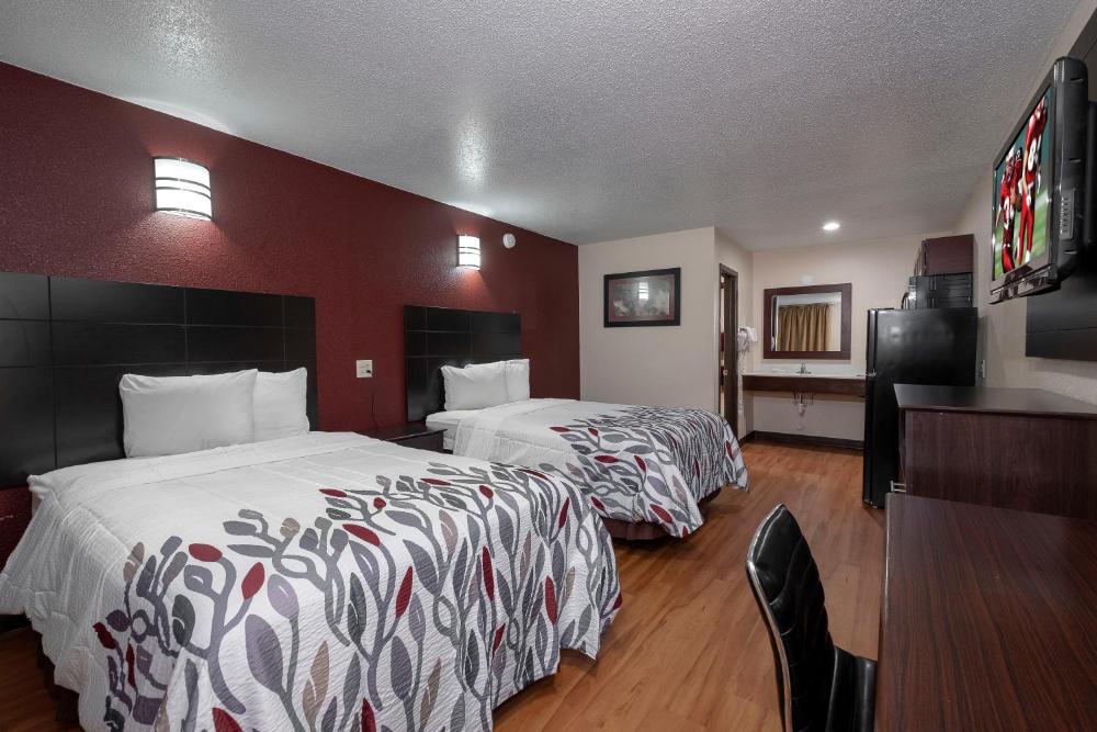 Deluxe Room with Two Double Beds Non-Smoking interior